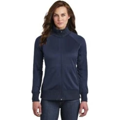 CLOSEOUT - The North Face Ladies Tech Full-Zip Fleece Jacket -Thread Logic Store NF0A3SEV urbannavy model front 082018