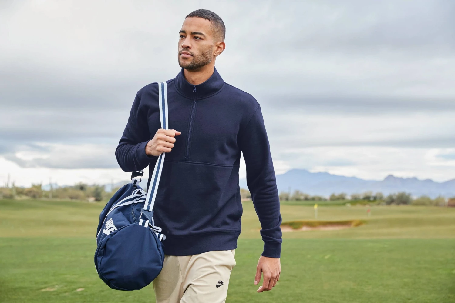 Nike Club Fleece Sleeve Swoosh 2 Nike Club Fleece Sleeve Swoosh - Image 2