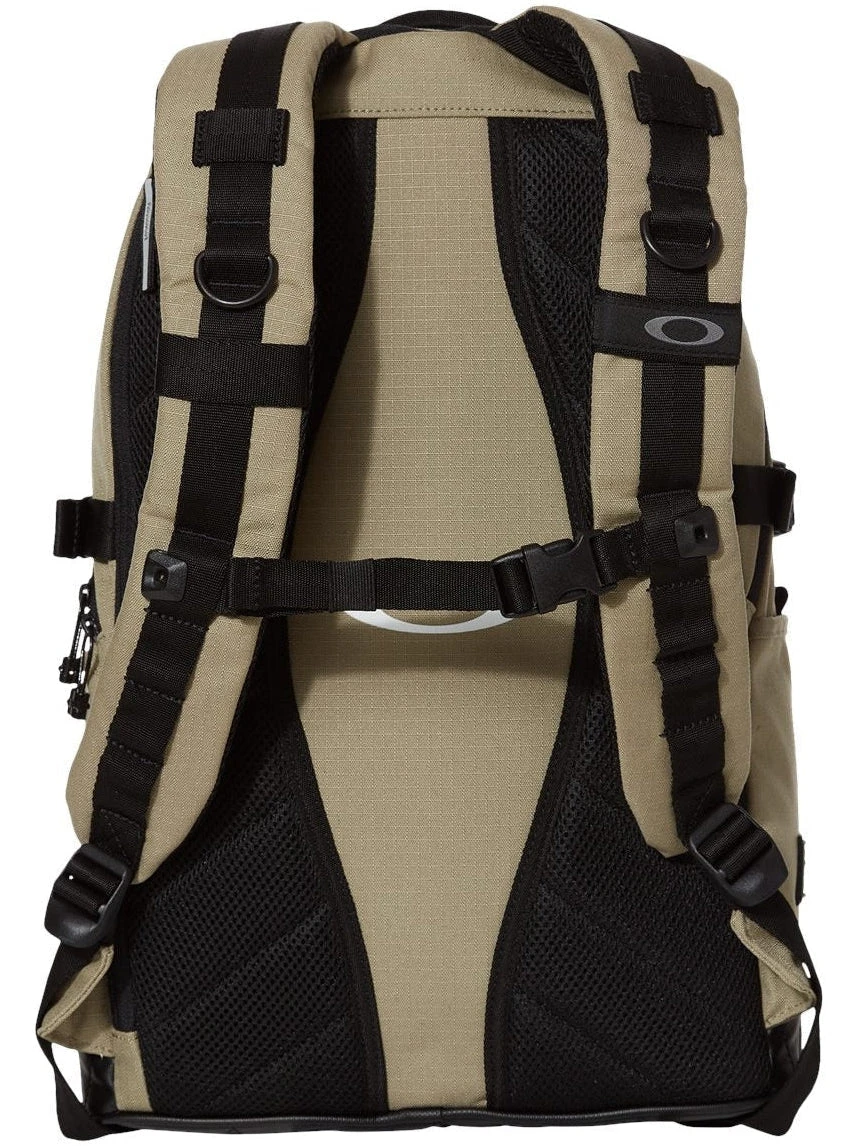 OUTLET-Oakley 23L Utility Backpack 6 OUTLET-Oakley 23L Utility Backpack - Image 6