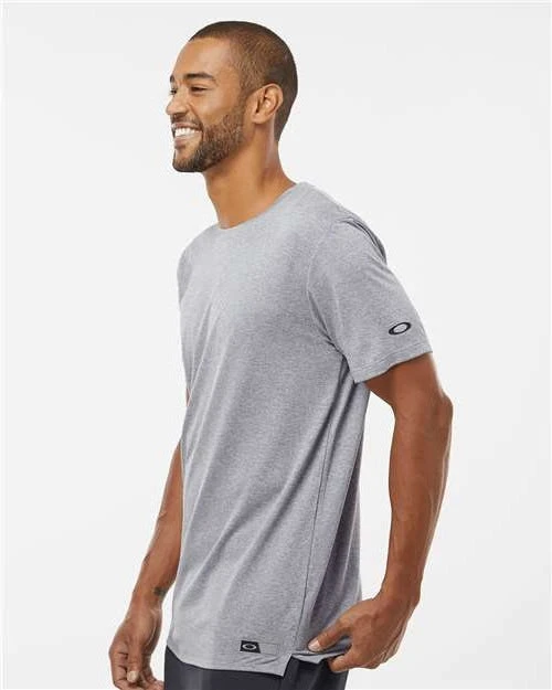 Oakley Team Issue Hydrolix T-Shirt 16 Oakley Team Issue Hydrolix T-Shirt - Image 16