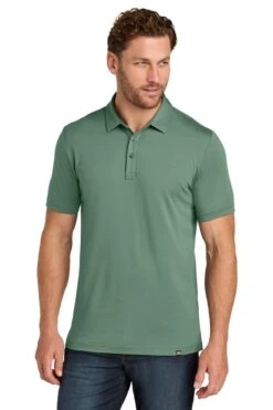 TravisMathew Glenview Solid Polo 25 TravisMathew Glenview Solid Polo -Thread Logic Store TMA41461 laurelgreen model front