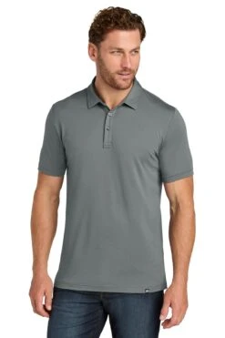 TravisMathew Glenview Solid Polo 34 TravisMathew Glenview Solid Polo -Thread Logic Store TMA41461 quietshadegrey model front